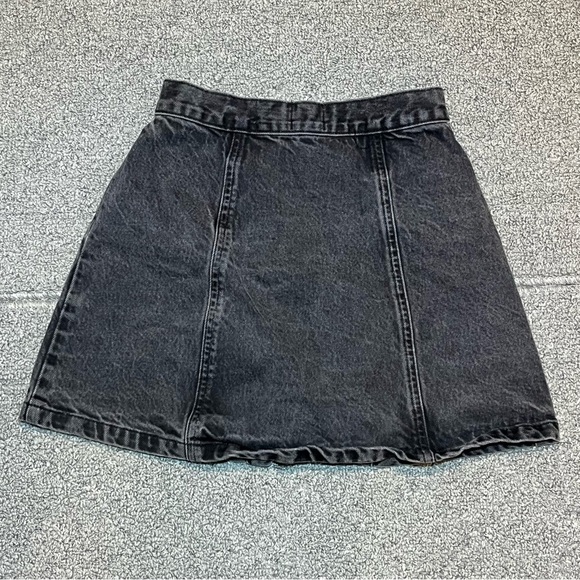 BDG Jean Mini Skirt Womens Size XS Black Front Snap Buttons Pockets - Picture 9 of 11